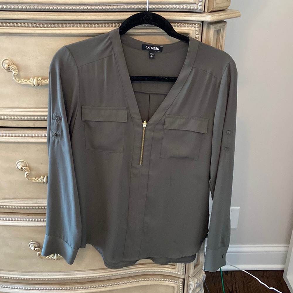 Olive green express top
